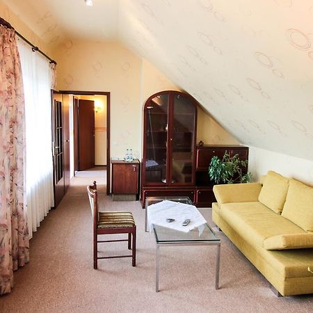 Hotel-Restaurant Lowen Süßen Kültér fotó