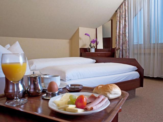 Hotel-Restaurant Lowen Süßen Kültér fotó